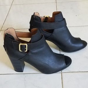 Fioni Black Open Toe Ankle Boots (Sz. 8)